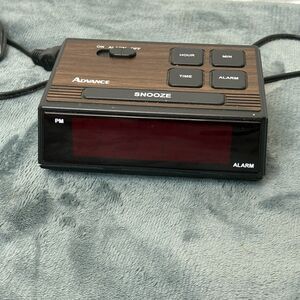 Vintage Advance  Digital Alarm Clock Model 4047 Working Wood Grain